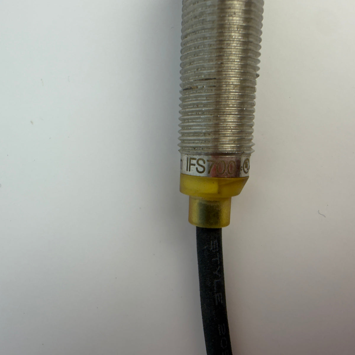 LOT OF 6 ifm IFS700 IFB3004BANKG/2M/PUR Inductive Proximity Sensors M12 NPN
