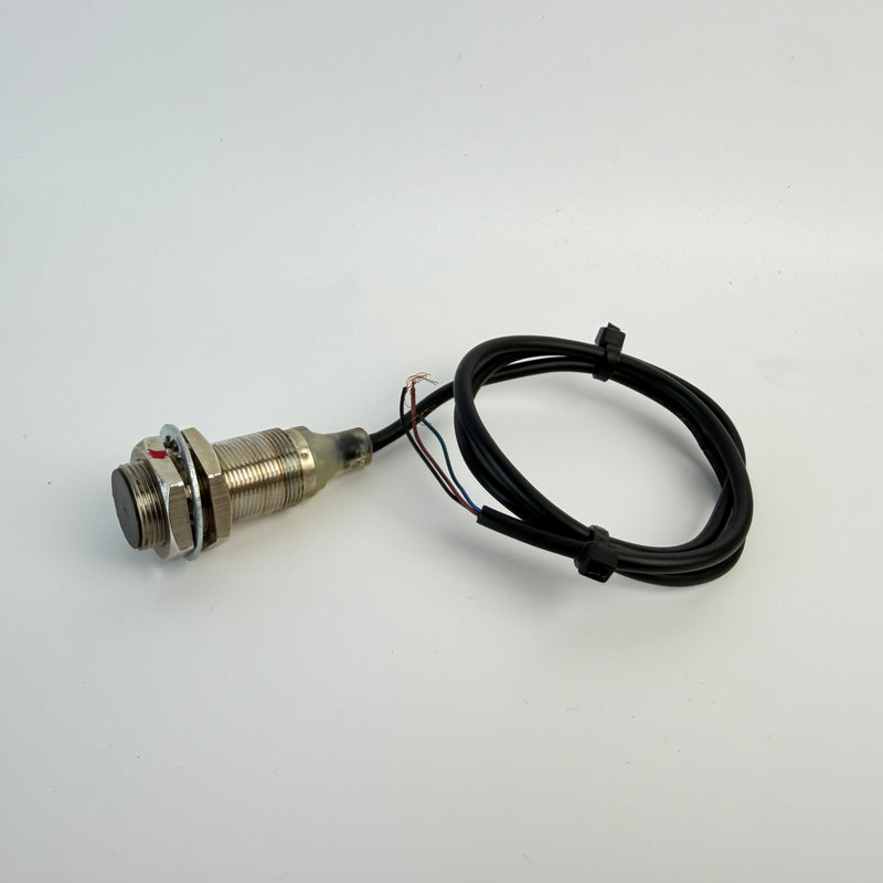 Omron E2B-M18KS08-WP-C1 Inductive Proximity Sensor M18 NPN NO 8mm – 60cm Cable