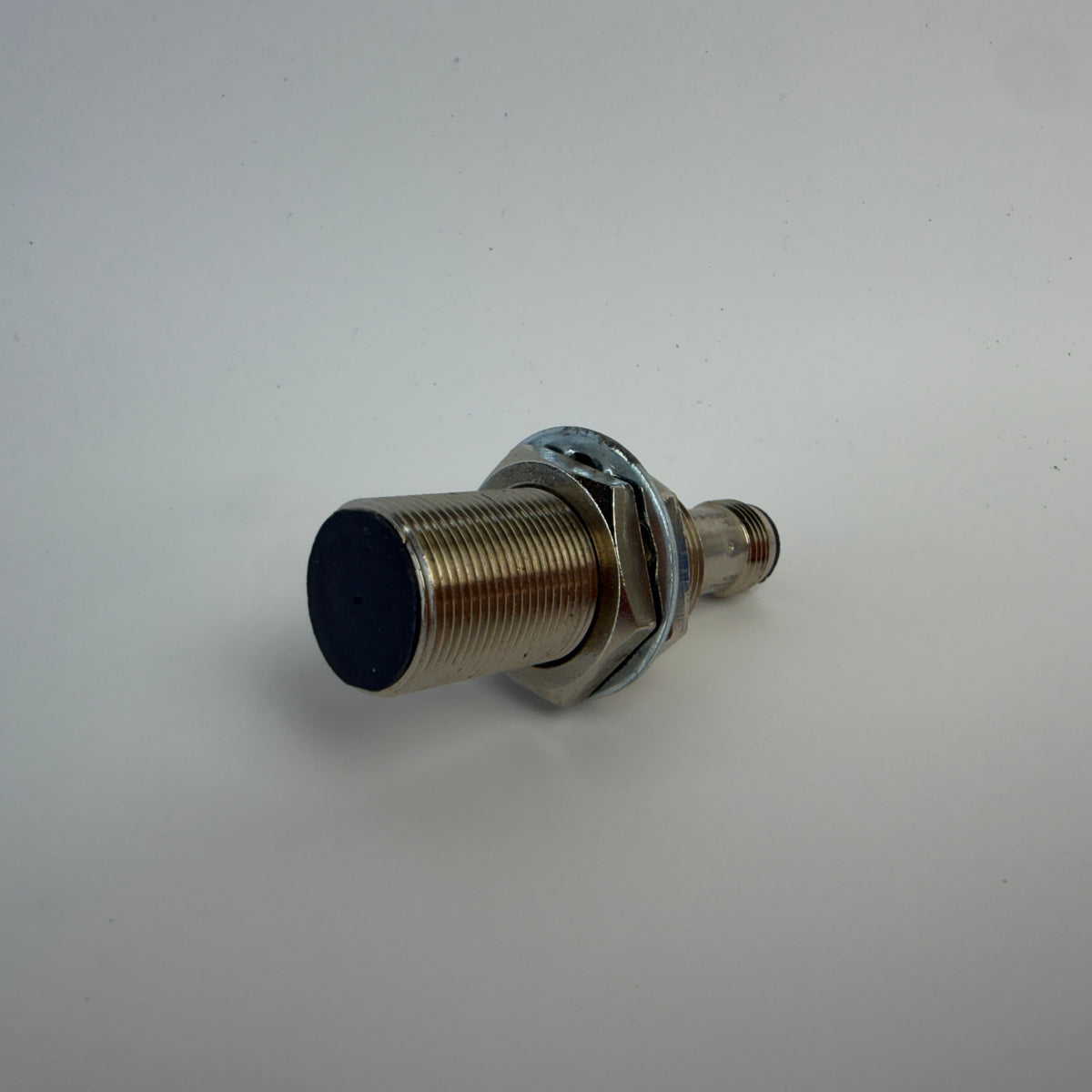 OMRON E2B-M18KS05-M1-B1 Inductive Proximity Sensor M18 5mm PNP NO M12