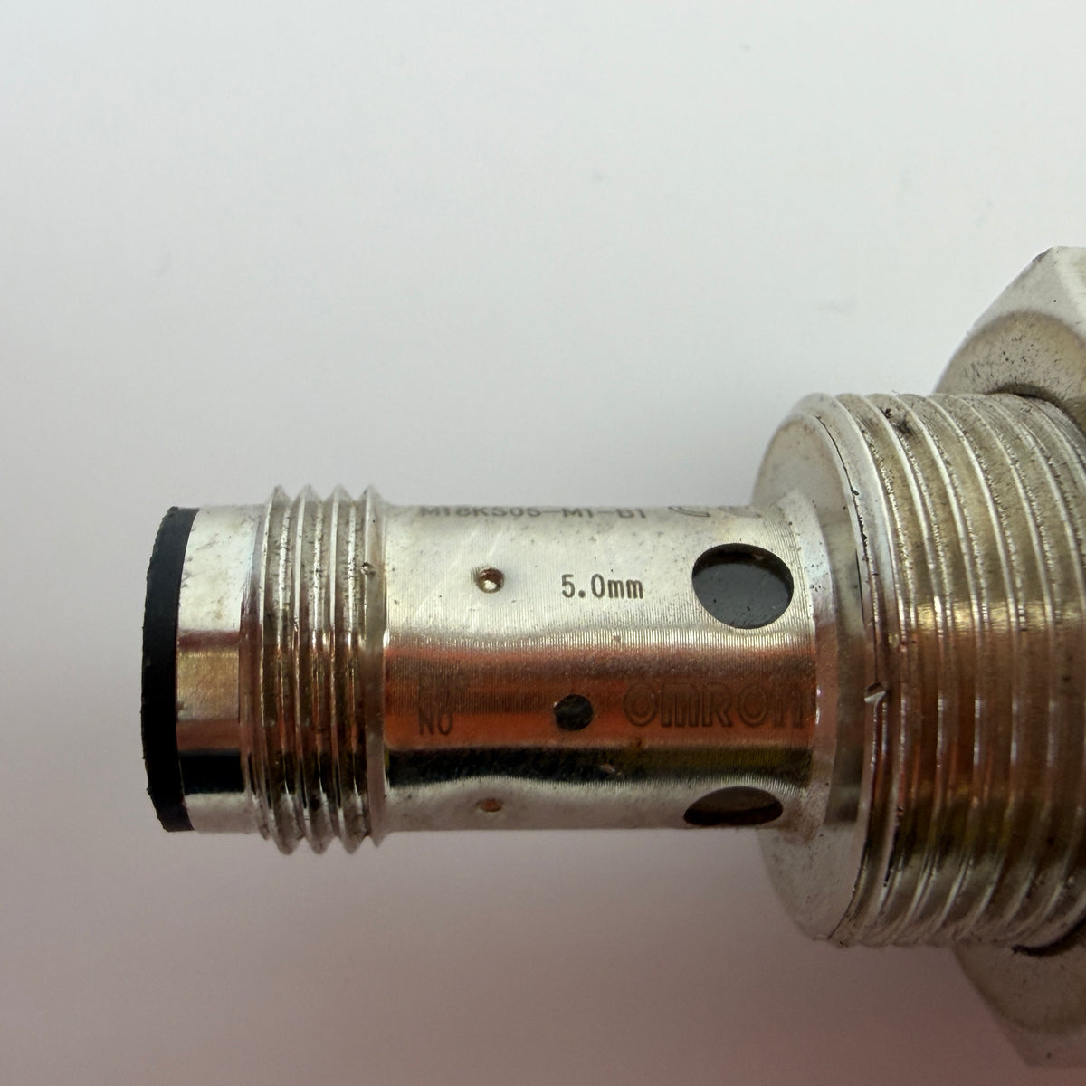 OMRON E2B-M18KS05-M1-B1 Inductive Proximity Sensor M18 5mm PNP NO M12