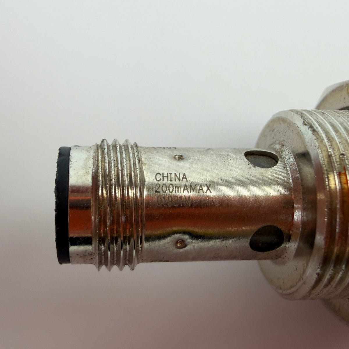 OMRON E2B-M18KS05-M1-B1 Inductive Proximity Sensor M18 5mm PNP NO M12