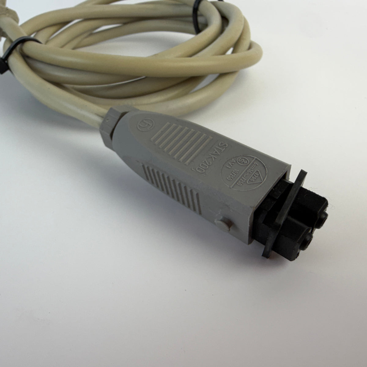 Hirschmann STAK 200 932037106 2+PE Female Power Connector Cable 1.7m Schuko