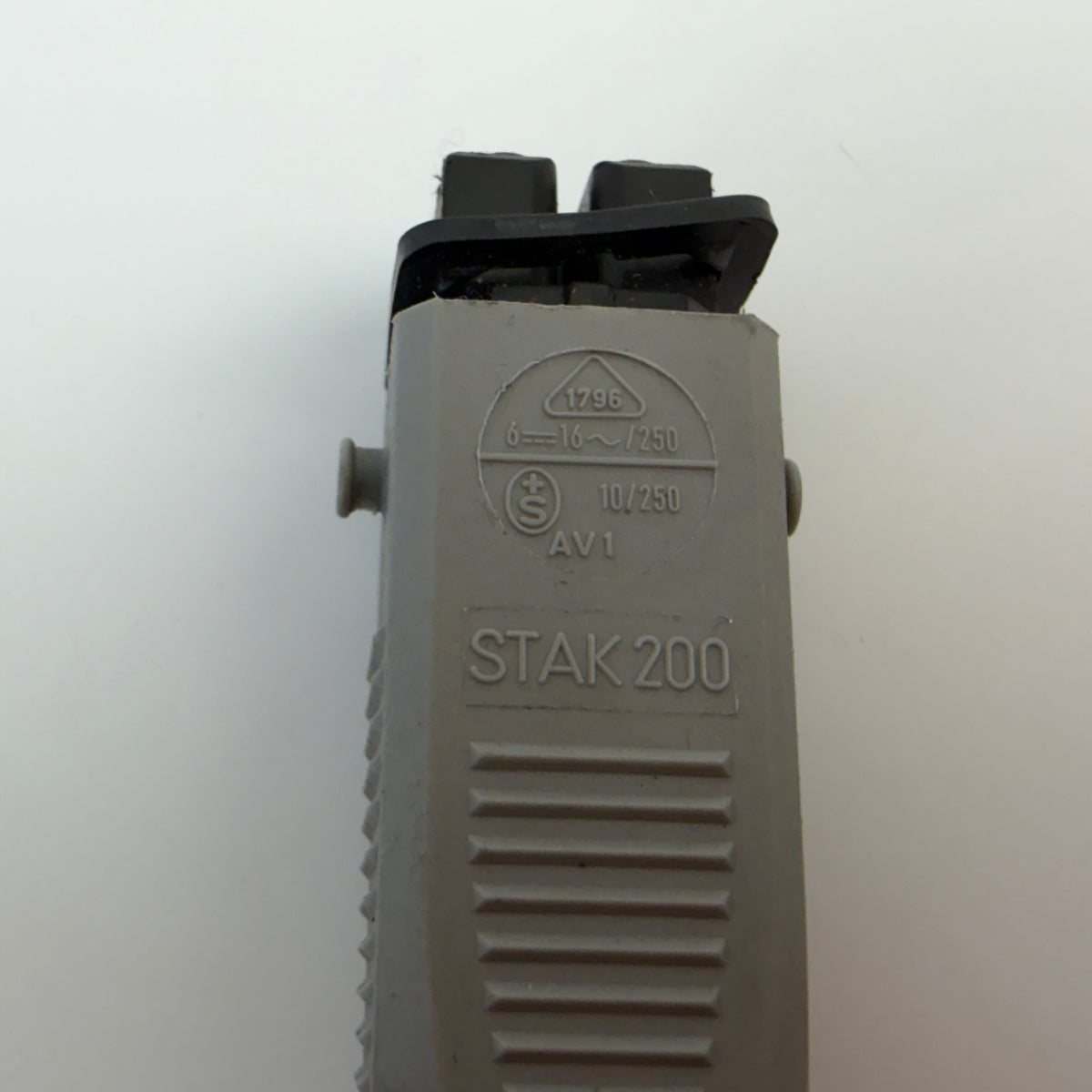 Hirschmann STAK 200 932037106 2+PE Female Power Connector Cable 1.7m Schuko