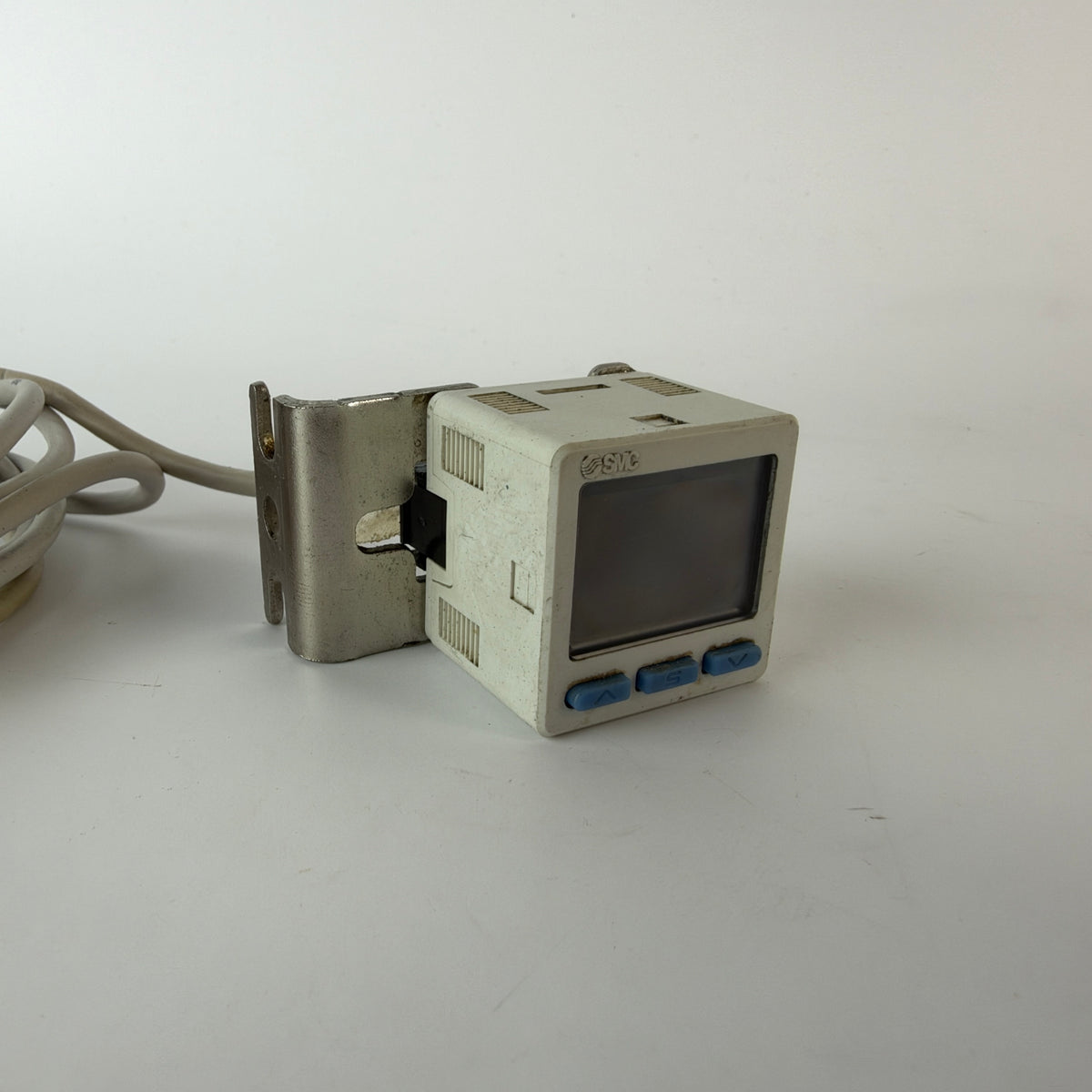 SMC ISE20B-T Digital Pressure Switch -0.1 to 1.0 MPa PNP 12-24VDC with 2m Cable