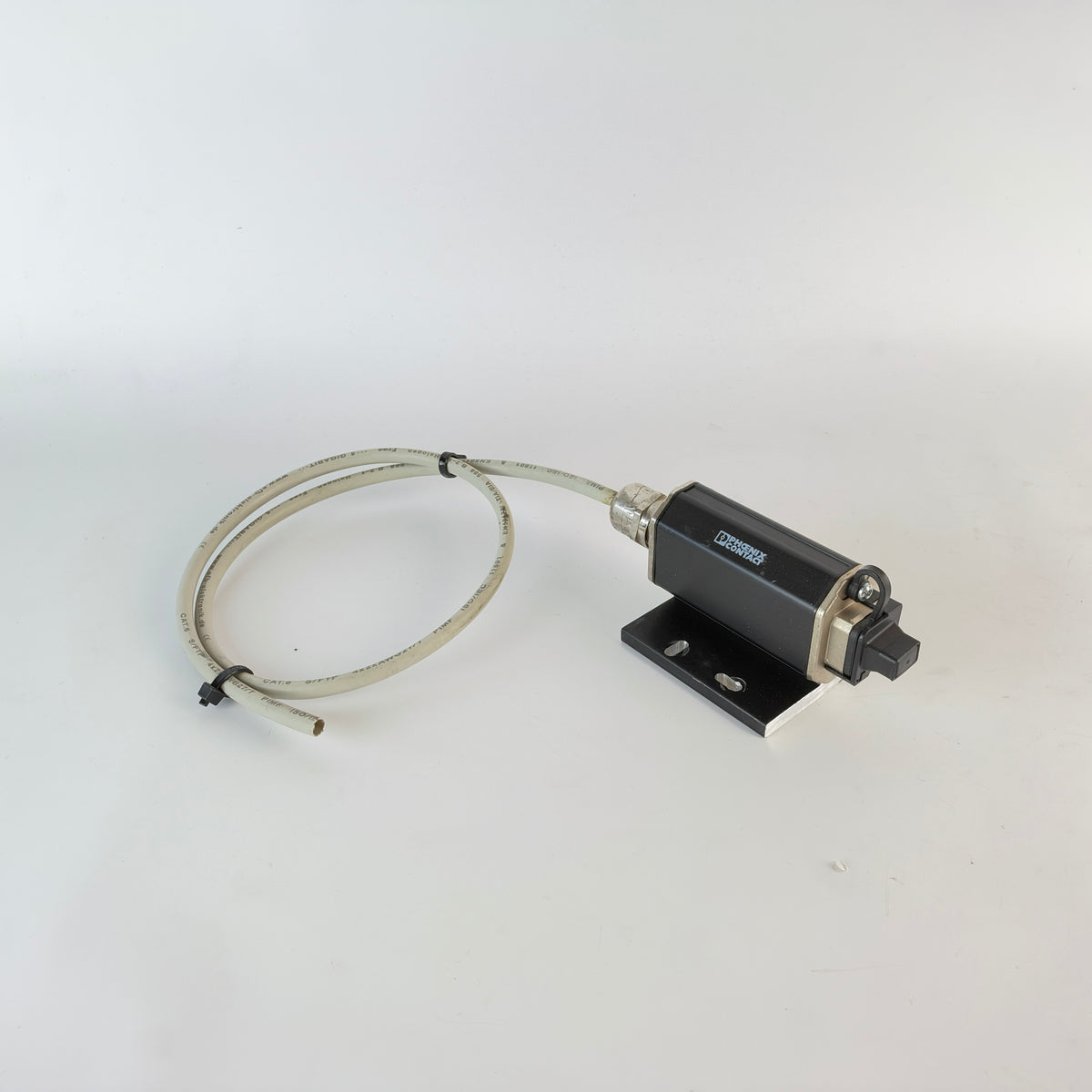 Phoenix Contact Industrial RJ45 Ethernet Interface with CAT6 S/FTP Cable & Mounting Bracket