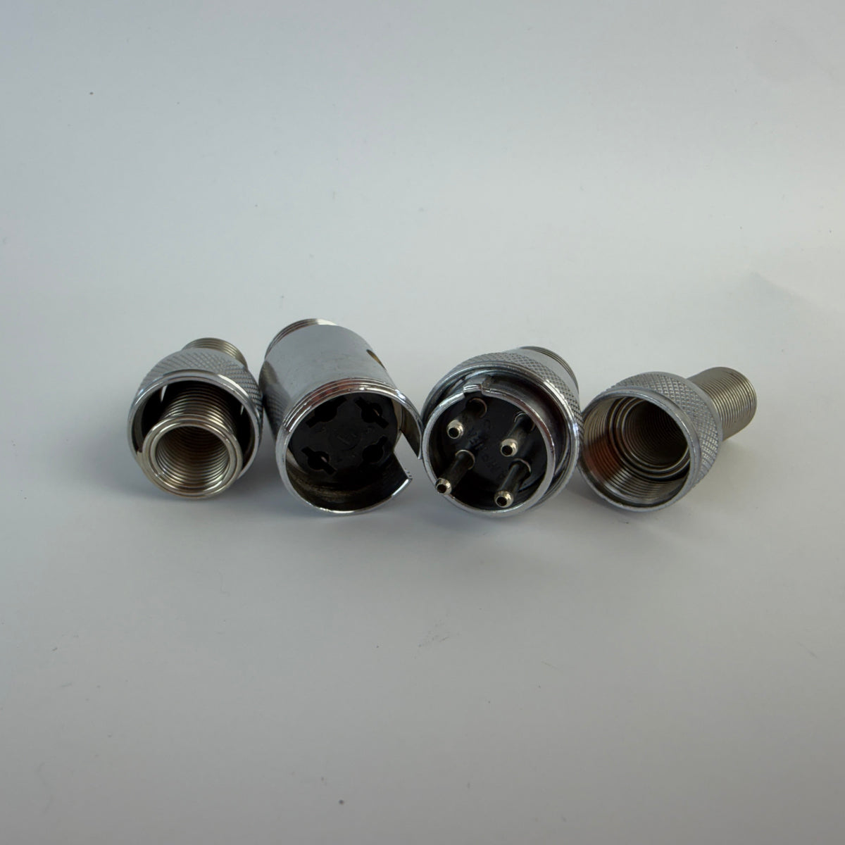 Amphenol 4-Pin Circular Male Cable Connectors Metal – Lot of 2