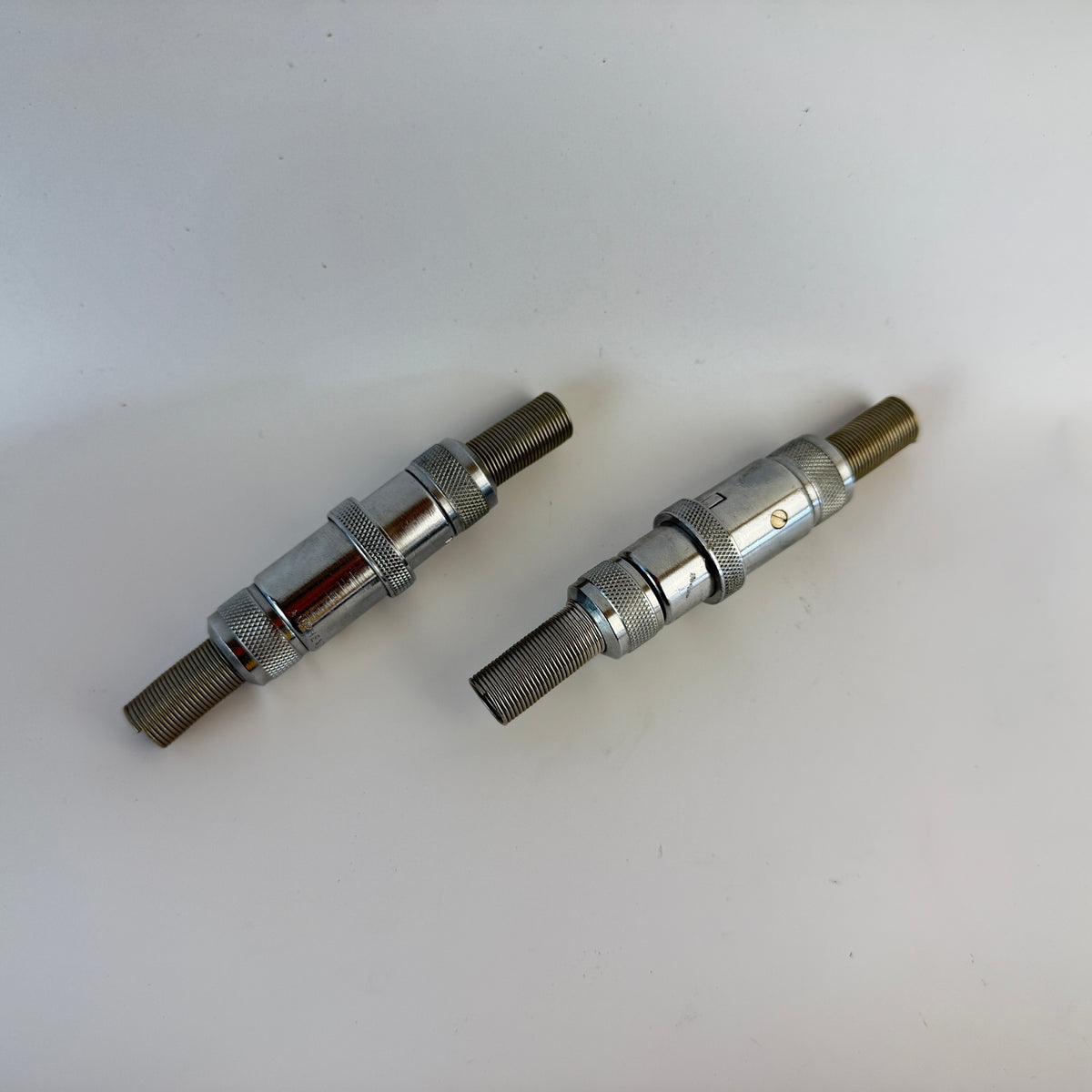 Amphenol 4-Pin Circular Male Cable Connectors Metal – Lot of 2