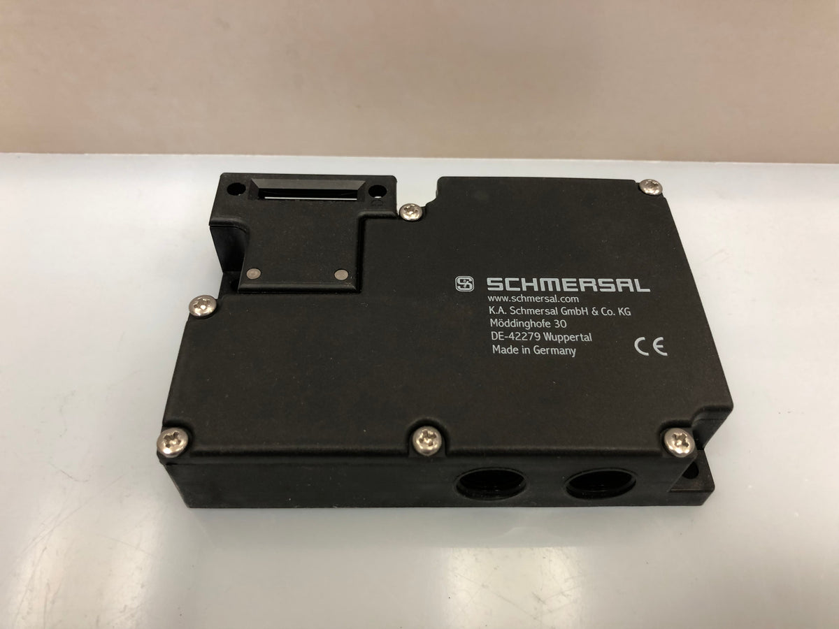 SCHMERSAL AZM 161SK-12/03RK-024 Safety Door Switch Interlock 24V