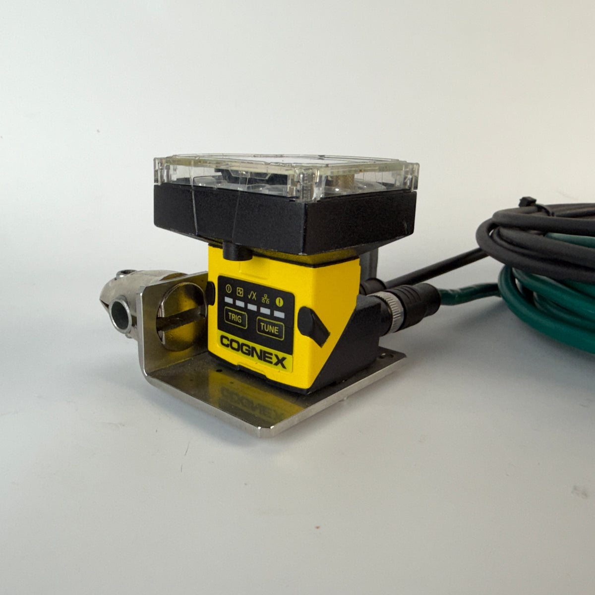 Cognex IS2000M-139-40-125 In-Sight 2000 Vision Sensor with Cables & Metal Mount