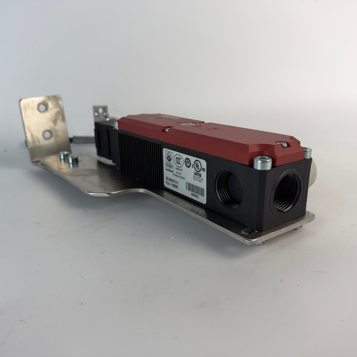 Euchner TP4-4141K024M 096296 Safety Switch with Guard Locking & Actuator