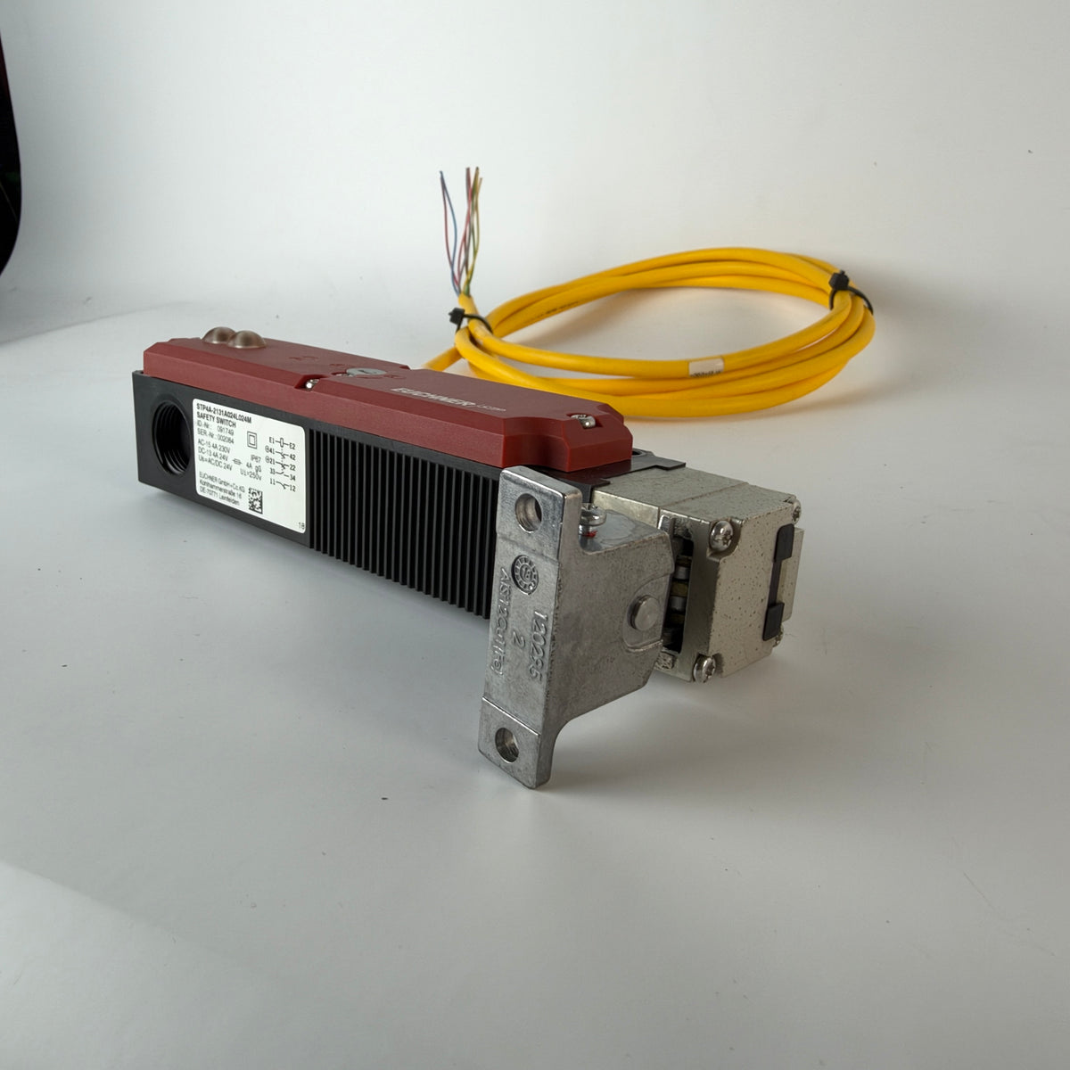 Euchner STP4A-2131A024L024M 091749 Safety Switch with Guard Locking & Actuator