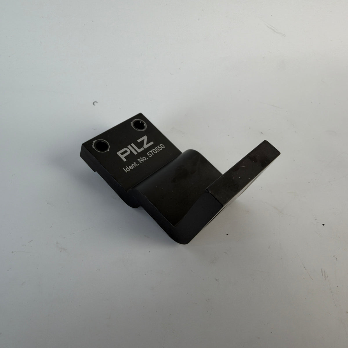 Pilz 570550 PSEN sl Swing Door Mounting Bracket for PSENslock
