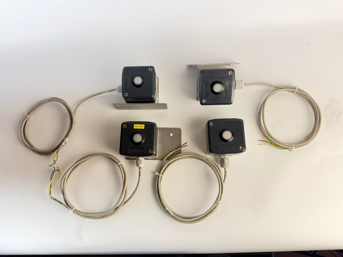 Lot of 4 Schneider Electric XAL Pilot Light Indicator Stations with Cables