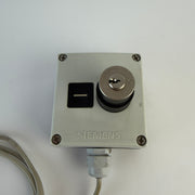 Siemens 3SB3801-0DA3 Key Selector Control Station Enclosure – Lot of 2