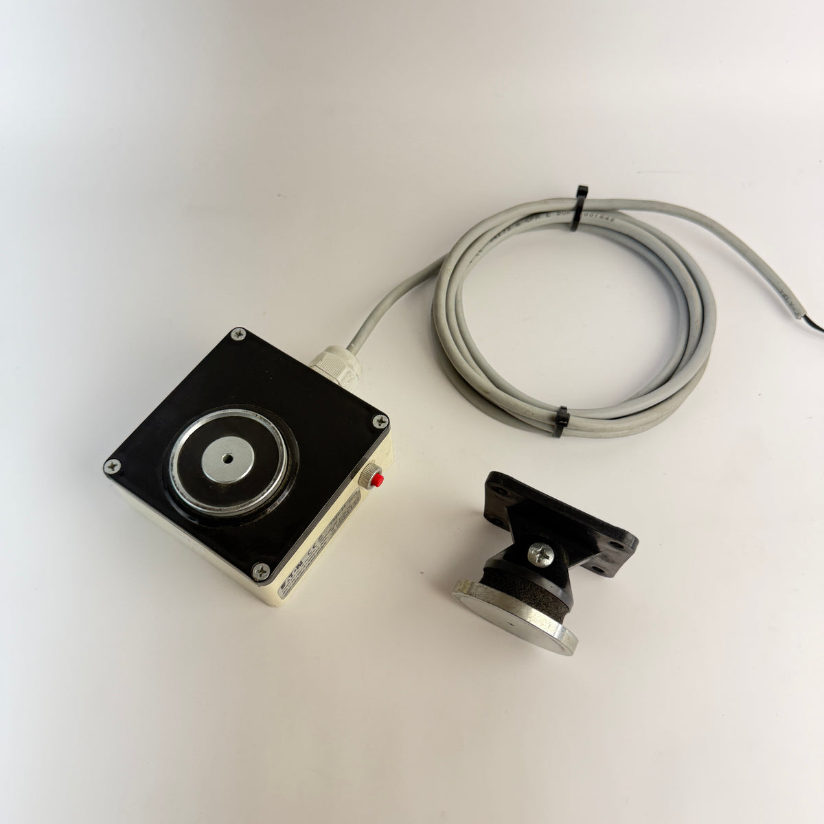 Eaton Cooper Fulleon 1320-24 FSMD/024/40/W Magnetic Door Release 24VDC 390N