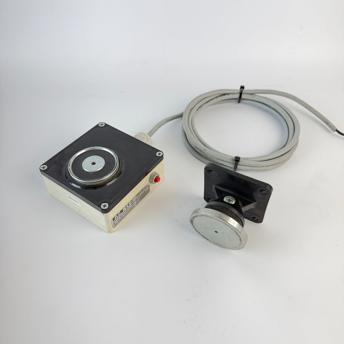 Eaton Cooper Fulleon 1320-24 FSMD/024/40/W Magnetic Door Release 24VDC 390N