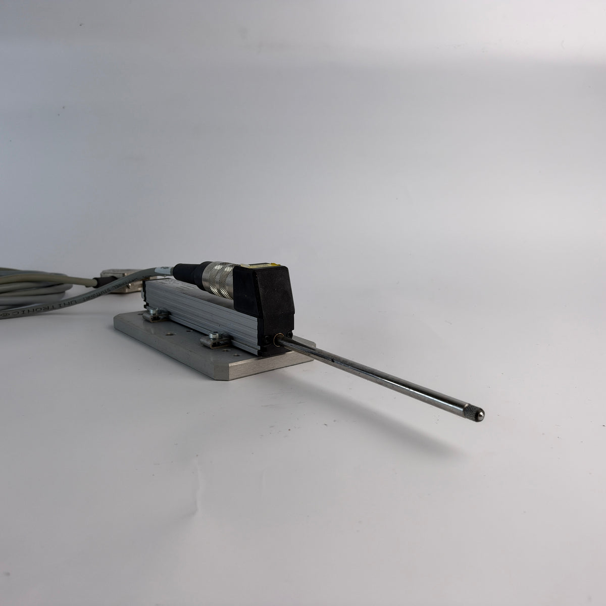 Novotechnik TRS-0075 023273 Linear Position Transducer 75mm with Cable and Mounting Plate