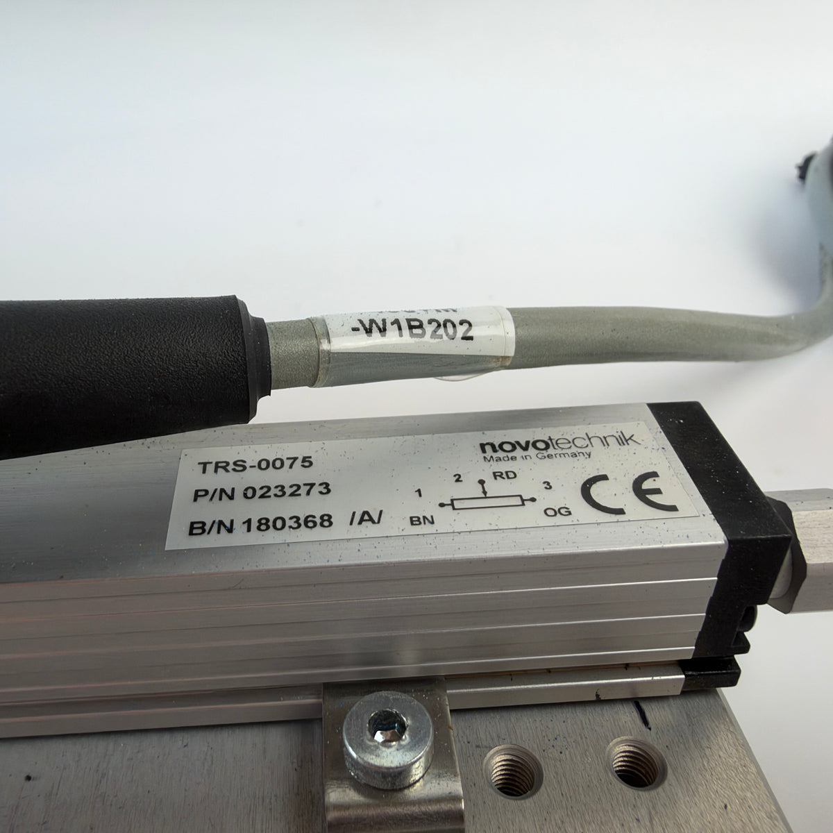 Novotechnik TRS-0075 023273 Linear Position Transducer 75mm with Cable and Mounting Plate