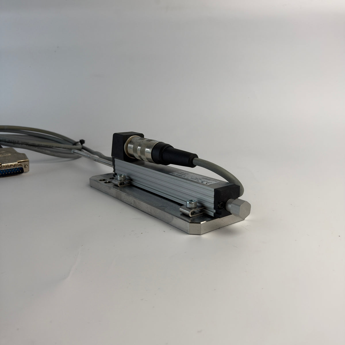 Novotechnik TRS-0075 023273 Linear Position Transducer 75mm with Cable and Mounting Plate
