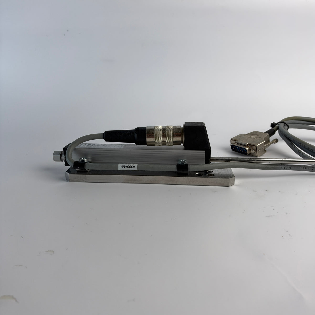 Novotechnik TRS-0075 023273 Linear Position Transducer 75mm with Cable and Mounting Plate