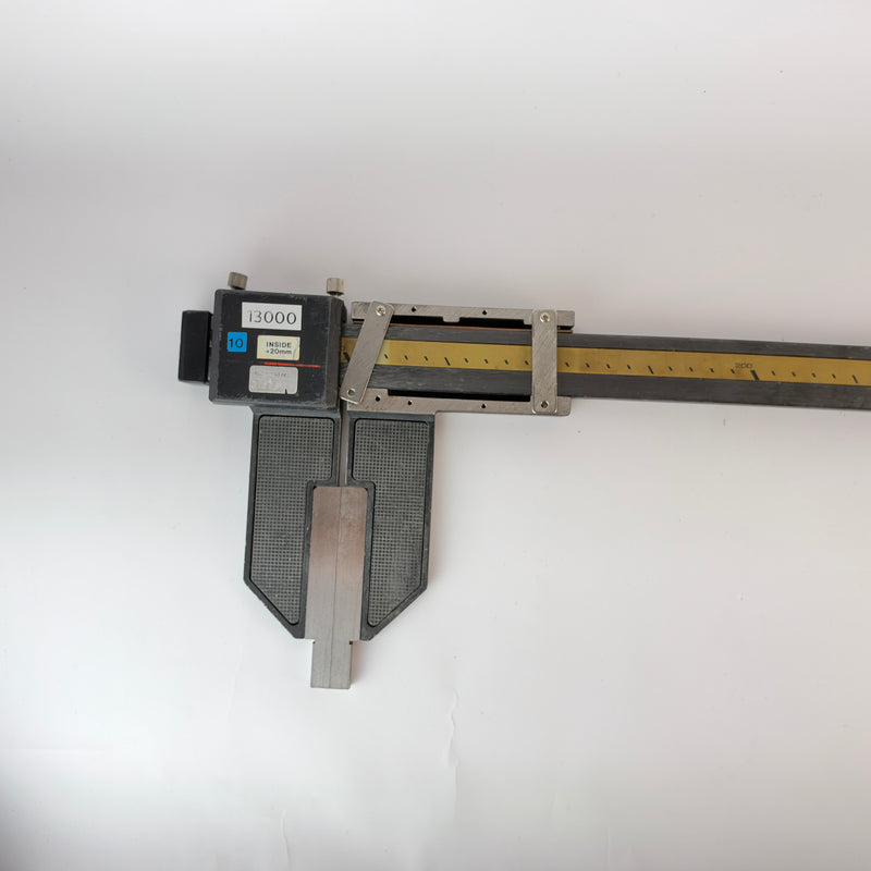 Mitutoyo 552-304 CFC-P100 CF Digimatic 1000mm Digital Caliper – For Parts, No Display