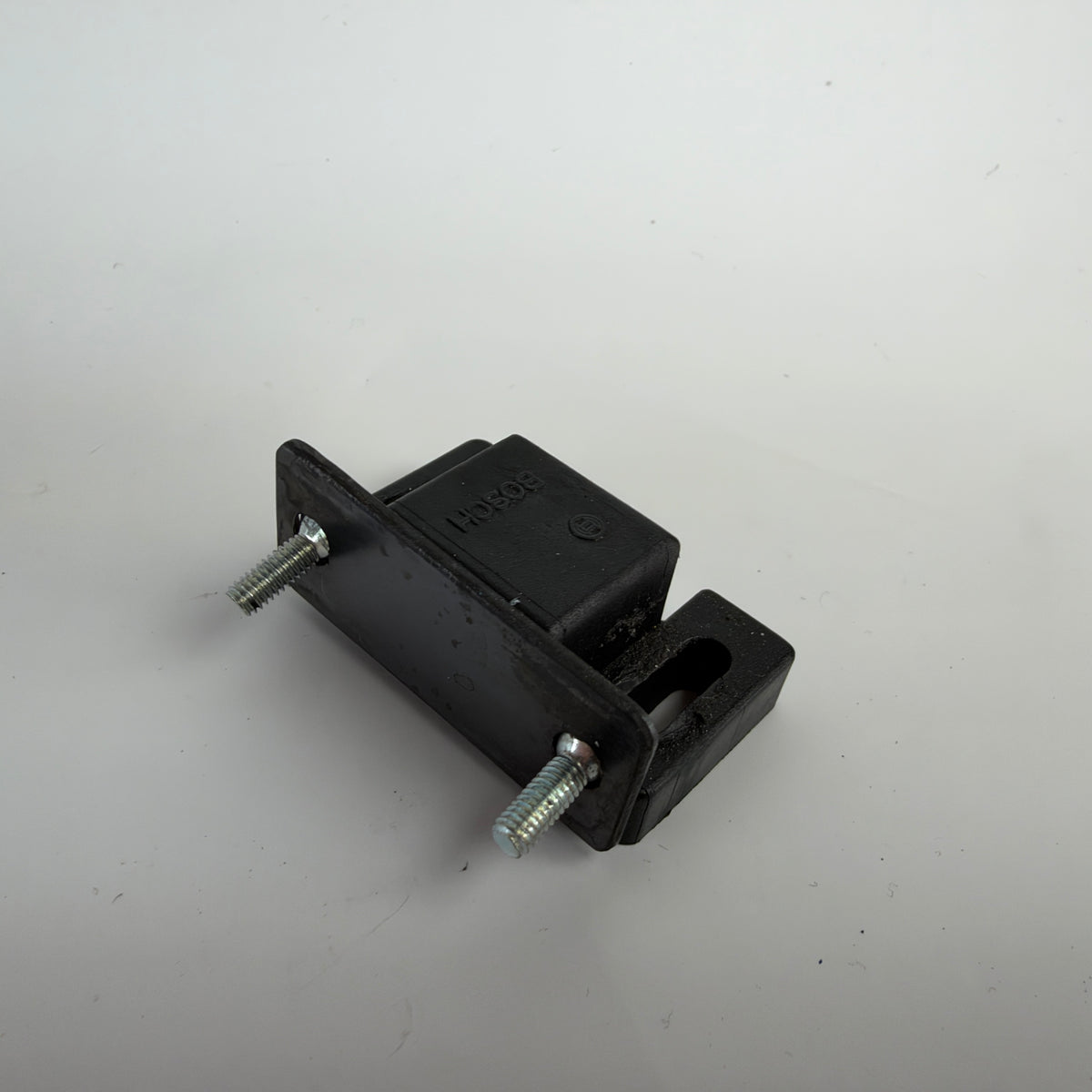 Bosch 9155152483 Magnetic Door Catch with Metal Strike Plate