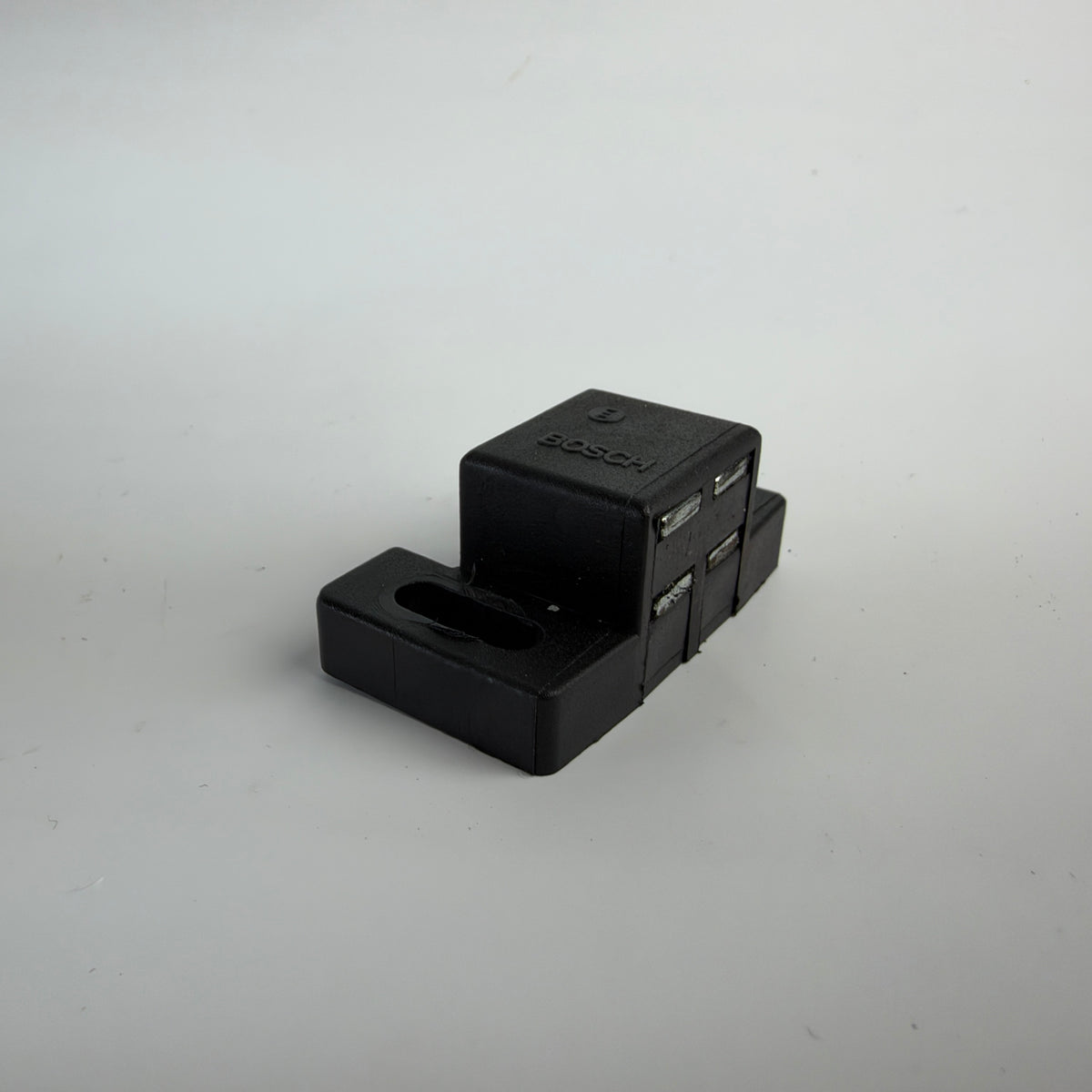 Bosch 9155152483 Magnetic Door Catch – Without Metal Strike Plate