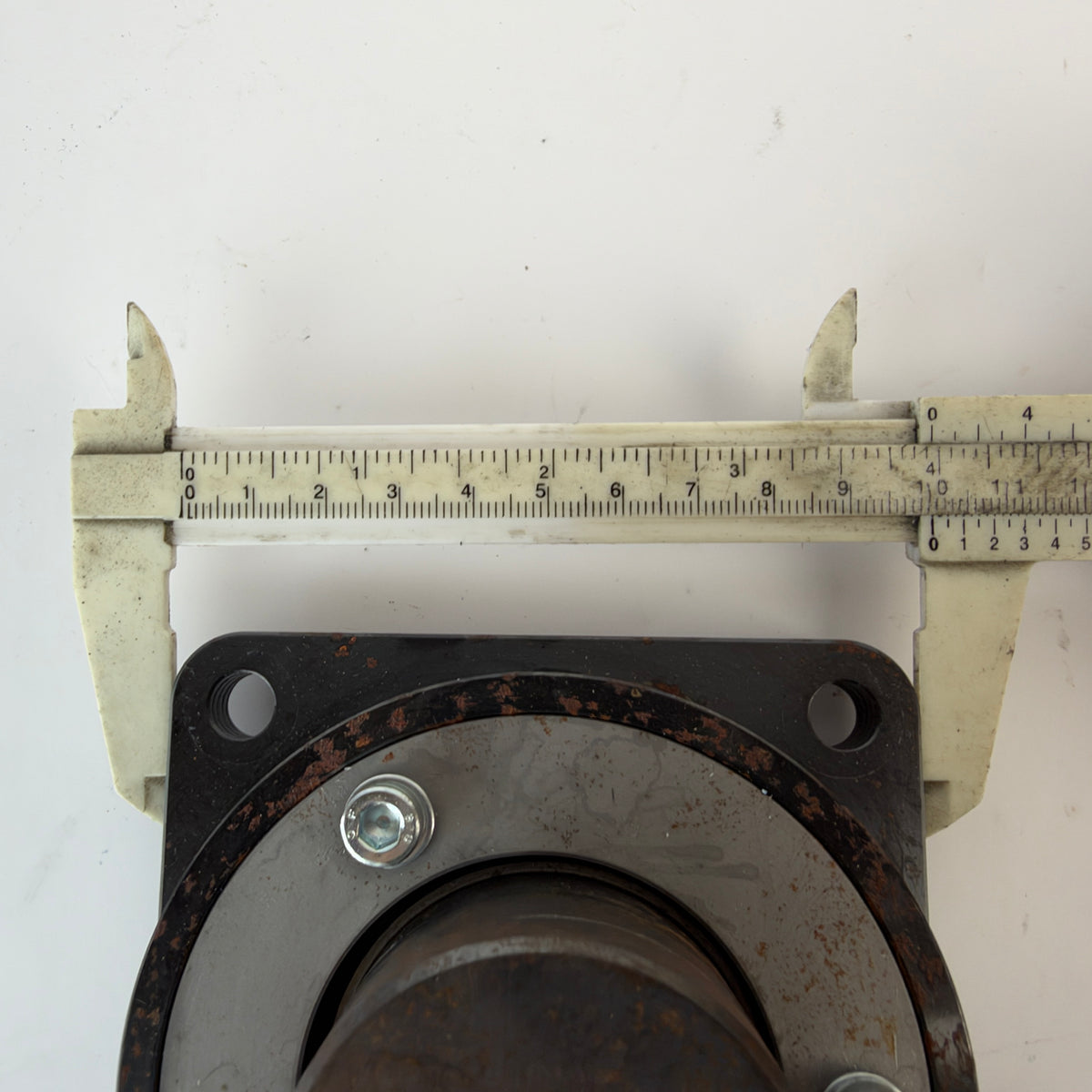 Heavy-Duty Swivel Cylinder Rod End Mounting Foot with Threaded Connection