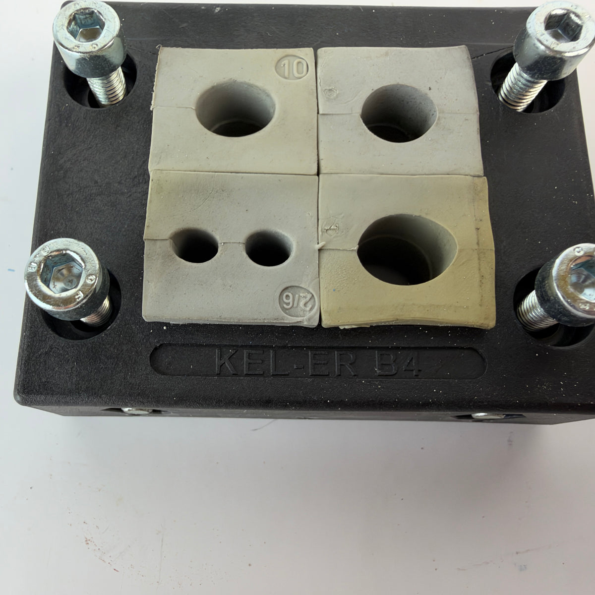 icotek KEL-ER 24/10 & KEL-ER B4 Split Cable Entry Frames with Grommets – Lot of 2