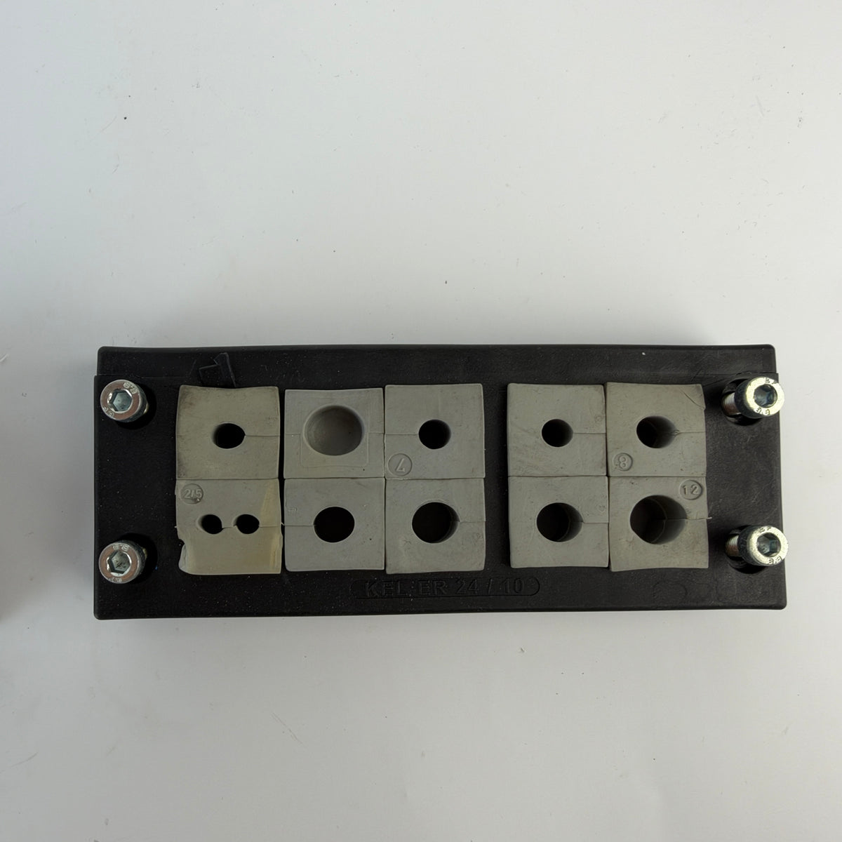 icotek KEL-ER 24/10 & KEL-ER B4 Split Cable Entry Frames with Grommets – Lot of 2