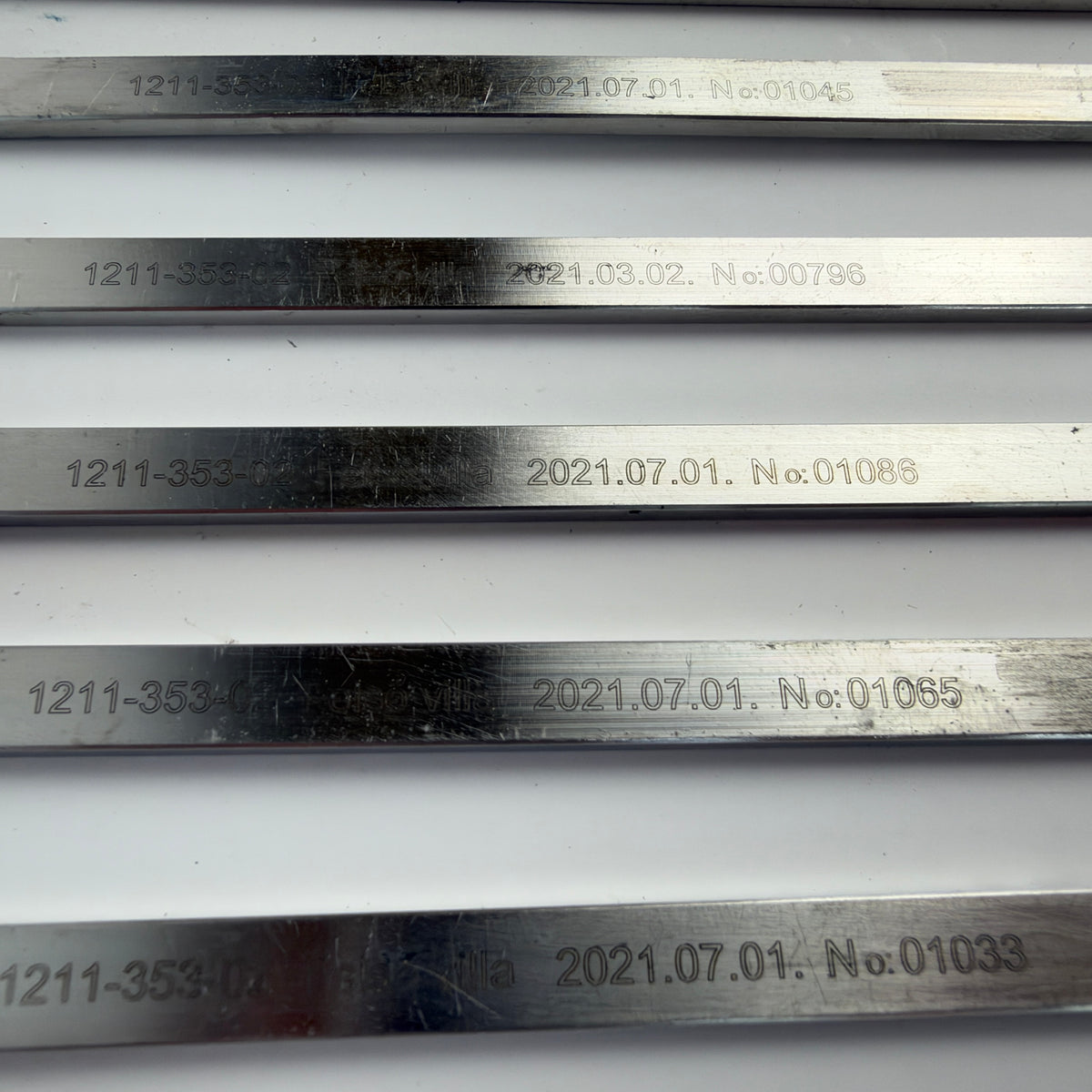 1211-353-02 Felső Villa Upper Fork Industrial Machine Metal Parts – Lot of 16