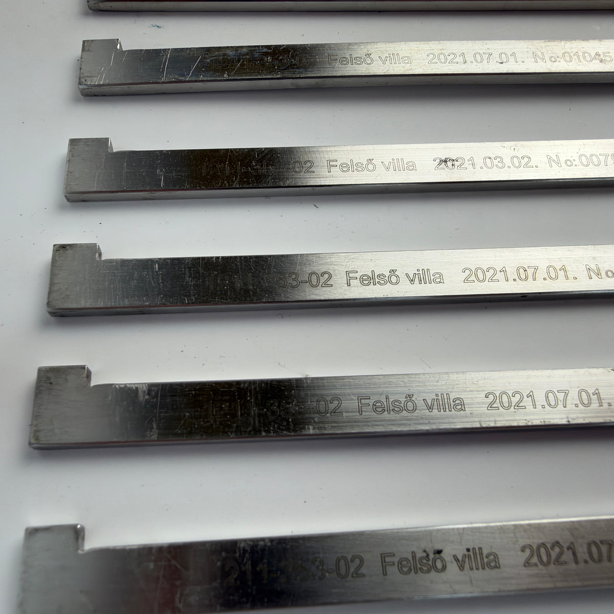 1211-353-02 Felső Villa Upper Fork Industrial Machine Metal Parts – Lot of 16