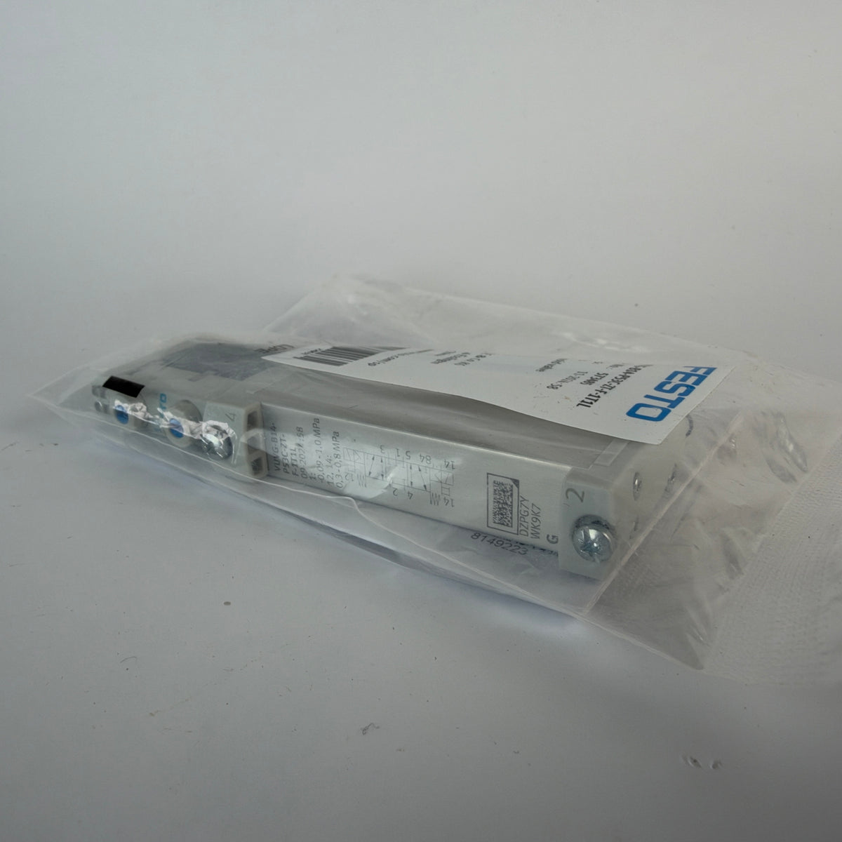 Festo VUVG-B14-P53C-ZT-F-1T1L 573485 5/3-Way Pneumatic Solenoid Valve