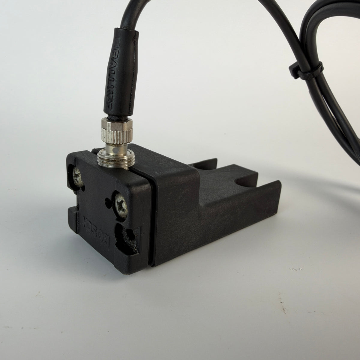 Rexroth 3842549 Industrial Sensor with Bosch 71713 Mounting Housing & BALLUFF Cable