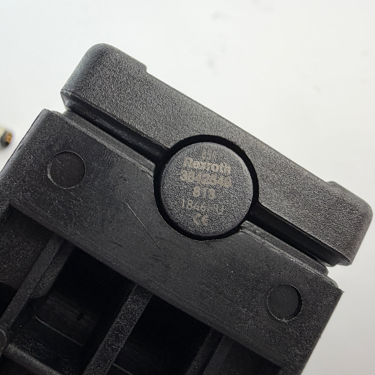 Rexroth 3842549 Industrial Sensor with Bosch 71713 Mounting Housing & BALLUFF Cable
