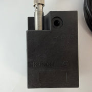 BALLUFF BES M12MI-PSC40B-S04G Sensor with Bosch Rexroth 3842530309 Rocker & Cable
