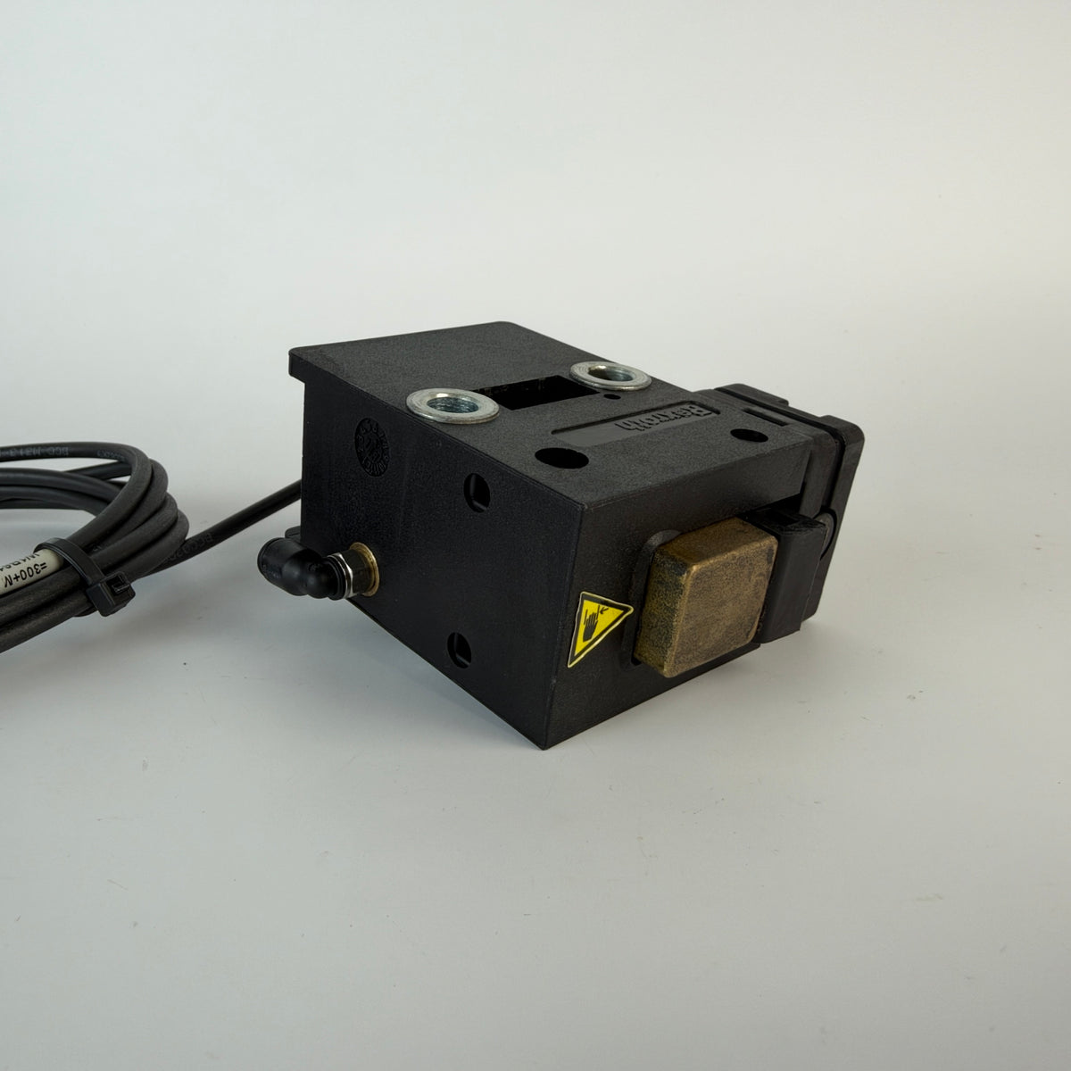 Bosch Rexroth 0842900300 VE 2 Pneumatic Stop Gate with 3842549813 Inductive Sensor & Cable