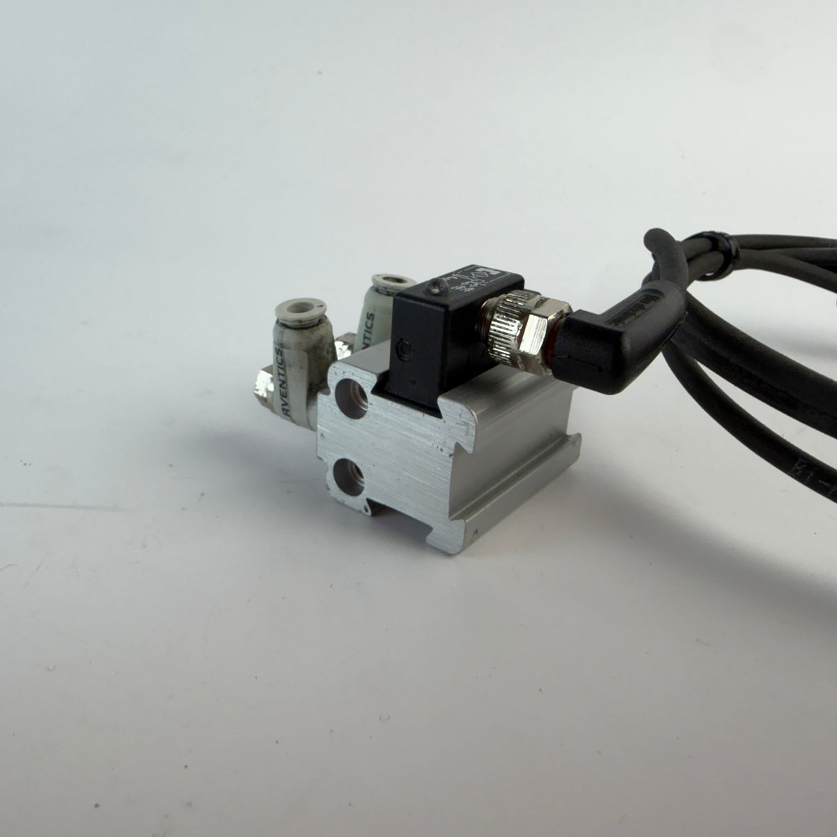 Compact Pneumatic Cylinder 6mm Stroke with AVENTICS ST9 0830100486 Sensor & M8 Cable