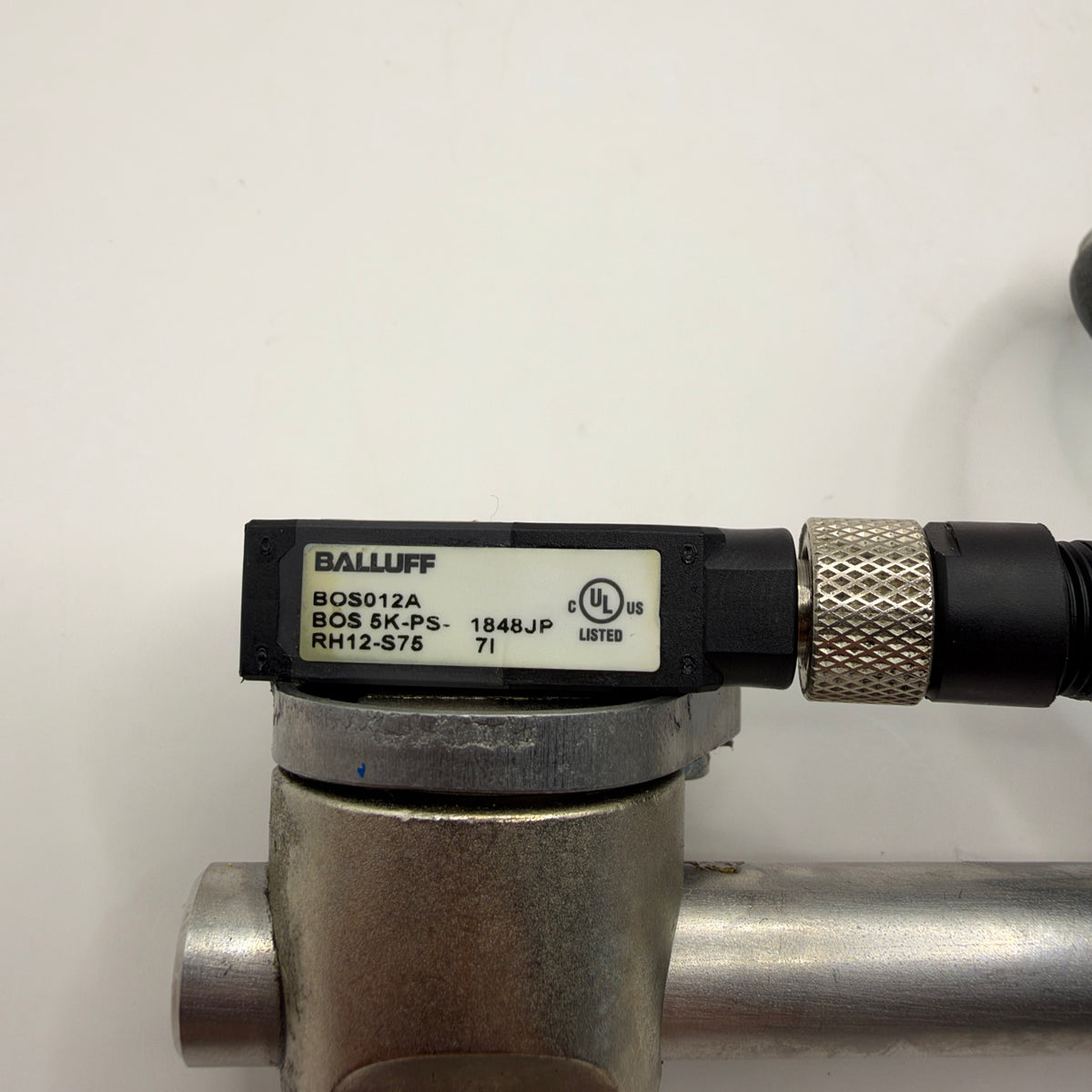 Balluff BOS012A BOS 5K-PS-RH12-S75 Photoelectric Diffuse Sensor with Metal Mount & 45cm Cable