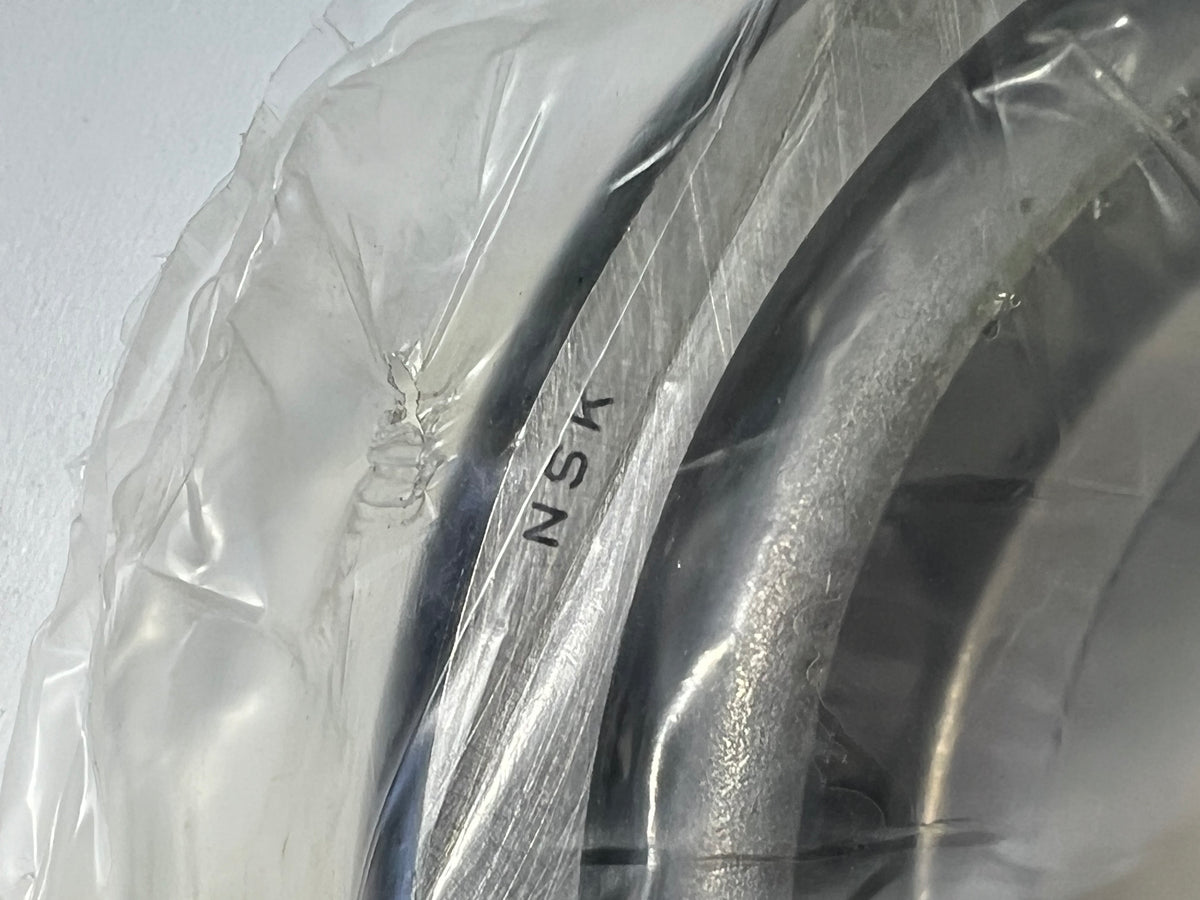 NSK HR30217J Tapered Roller Bearing – NEW