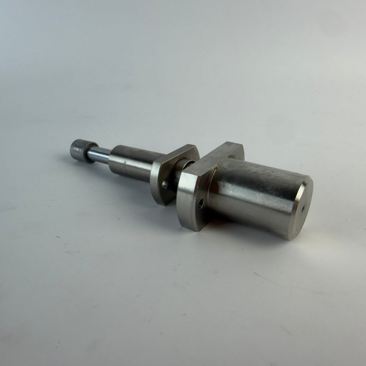 MISUMI LHICWMF10 10mm Flanged Linear Ball Bushing Assemblies – Lot of 2