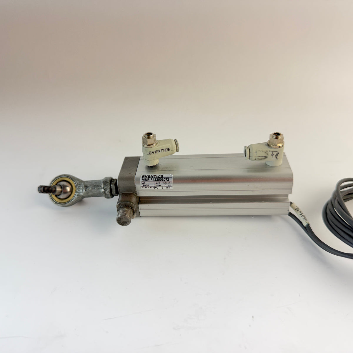 AVENTICS R422001072 CCI Pneumatic Cylinder 16mm Bore 50mm Stroke with 2 Sensors