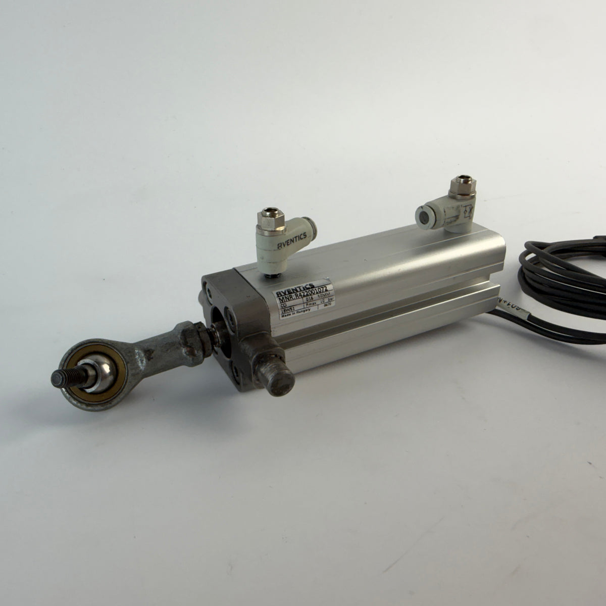 AVENTICS R422001072 CCI Pneumatic Cylinder 16mm Bore 50mm Stroke with 2 Sensors