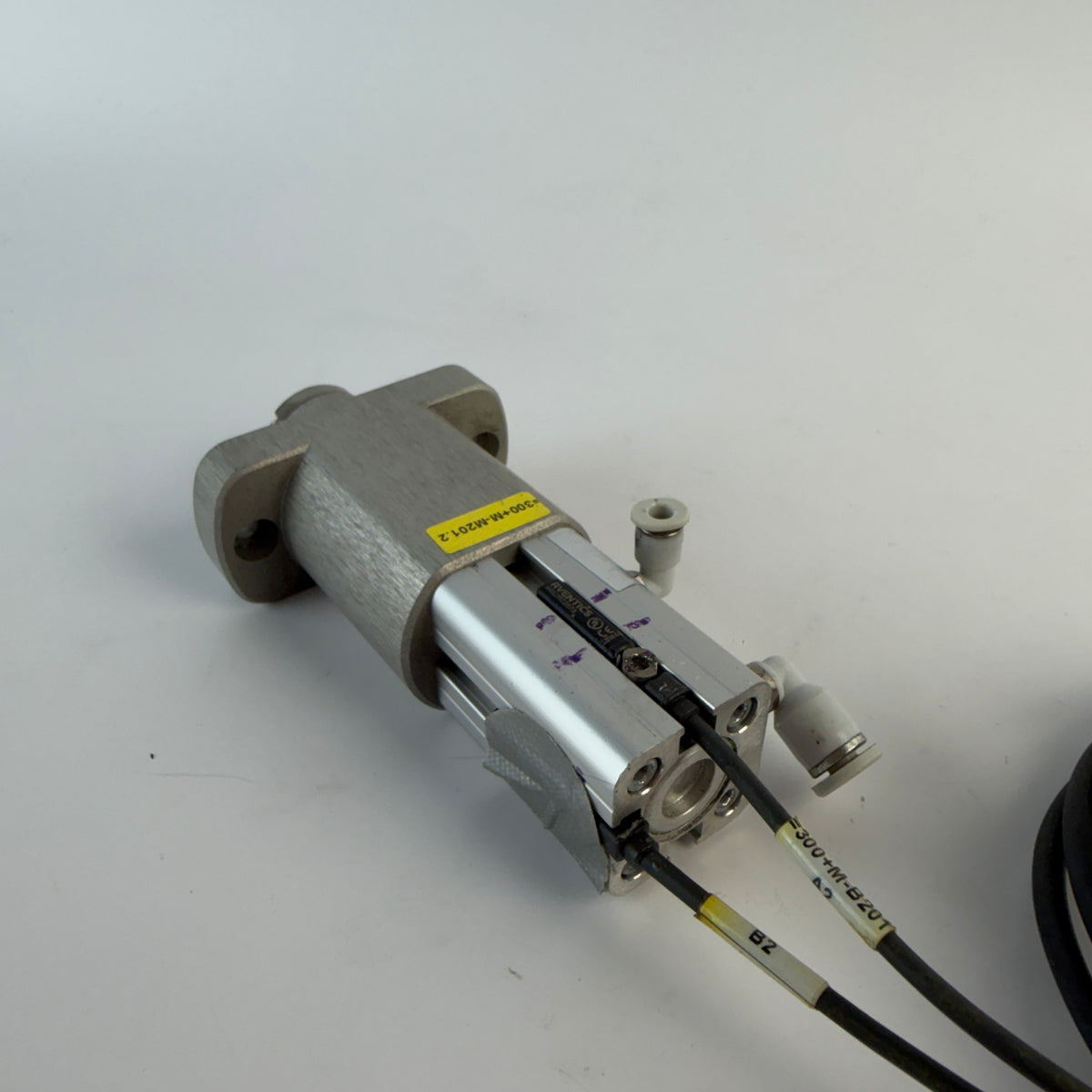 AVENTICS R422001142 CCI Compact Pneumatic Cylinder 16mm Bore 10mm Stroke with 2 Sensors