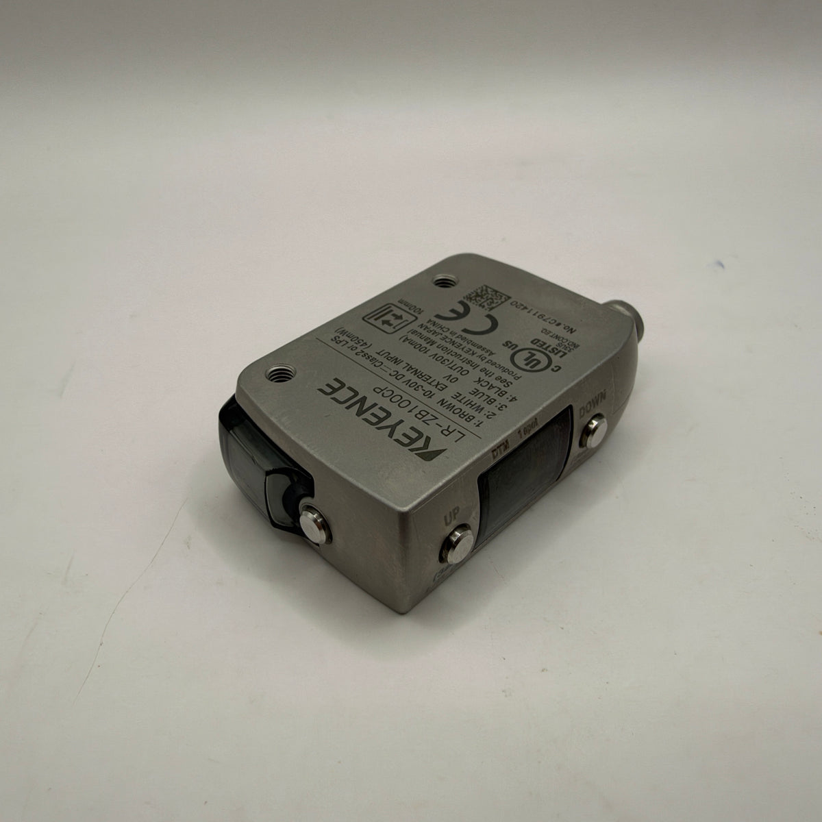 KEYENCE LR-ZB100CP CMOS Laser Distance Sensor PNP 100mm M8