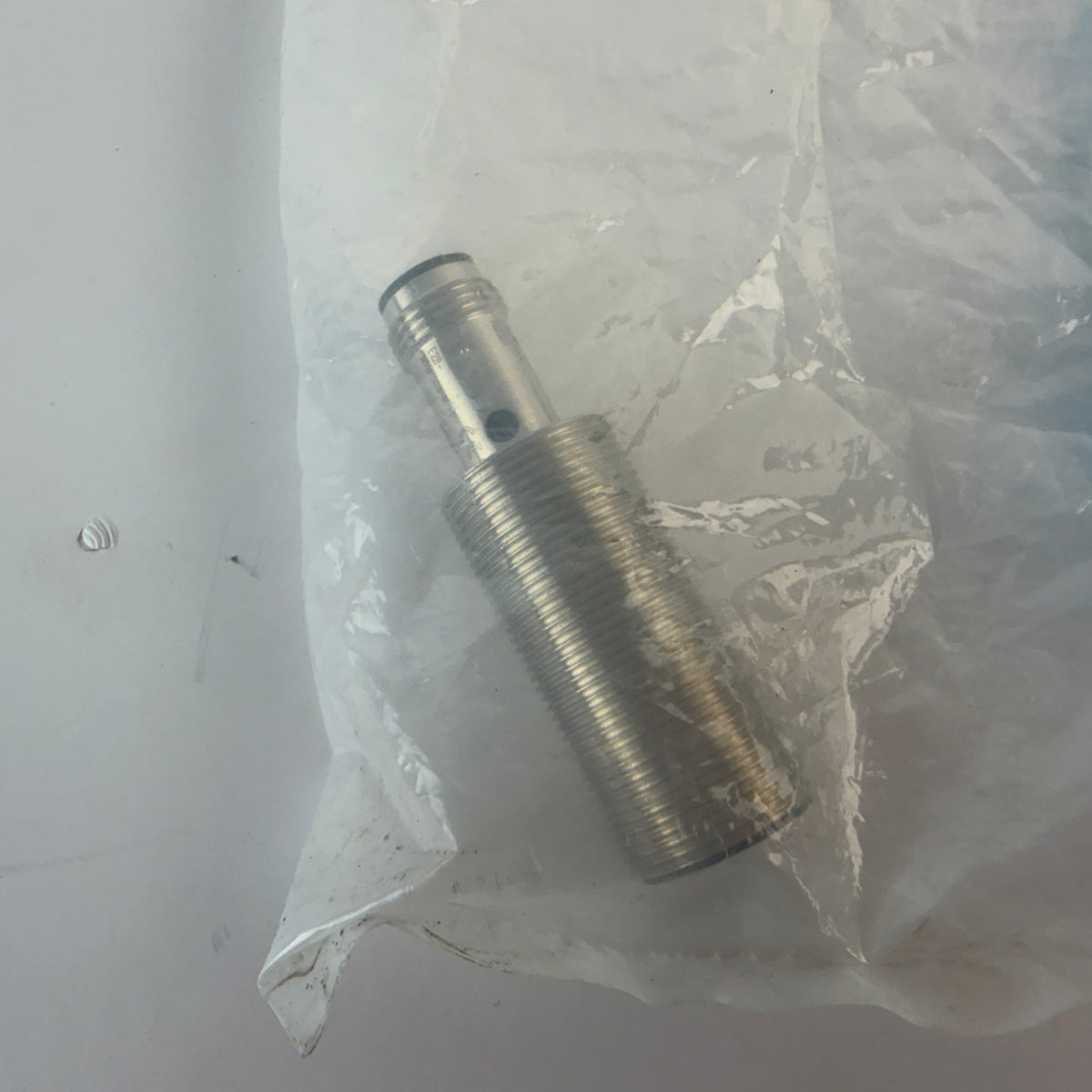 OMRON E2B-M18KS08-M1-B1 M18 Inductive Proximity Sensor 8mm PNP NO M12