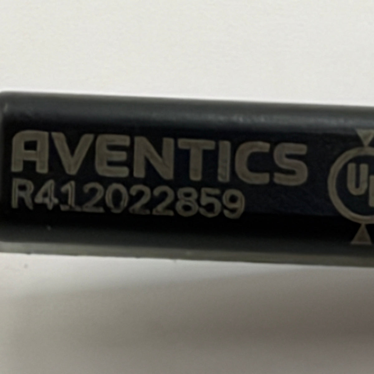 AVENTICS R412022859 ST6 PNP Magnetic Cylinder Sensor with BALLUFF Cable