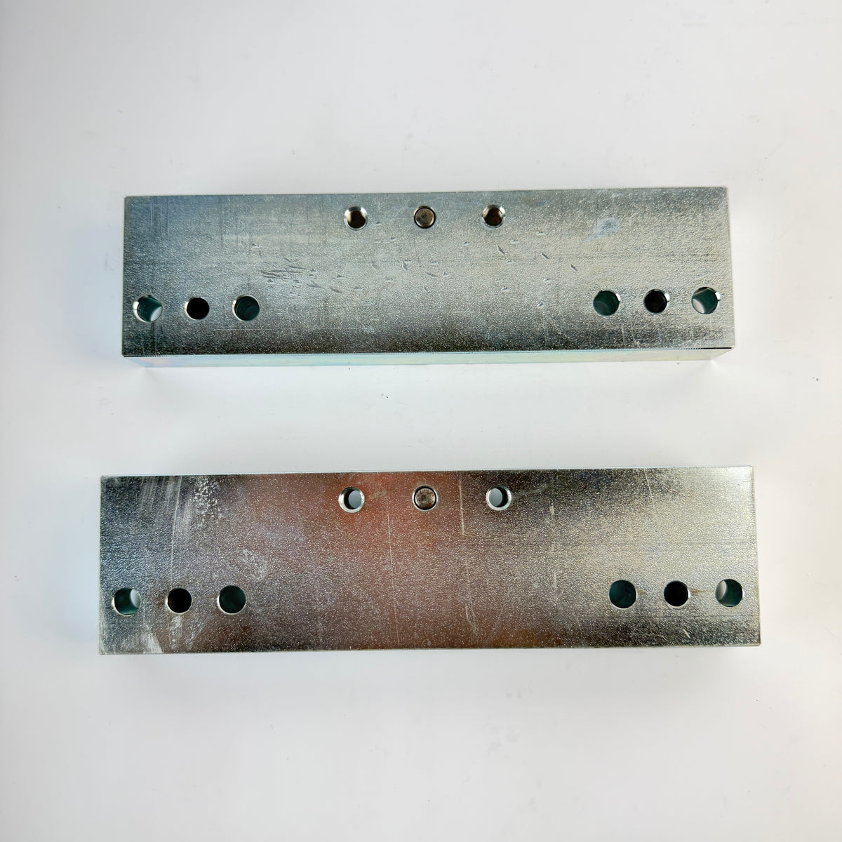 Lot of 2 Bosch Rexroth 3842210834 Mounting Plates 25x60x220 for HP 2