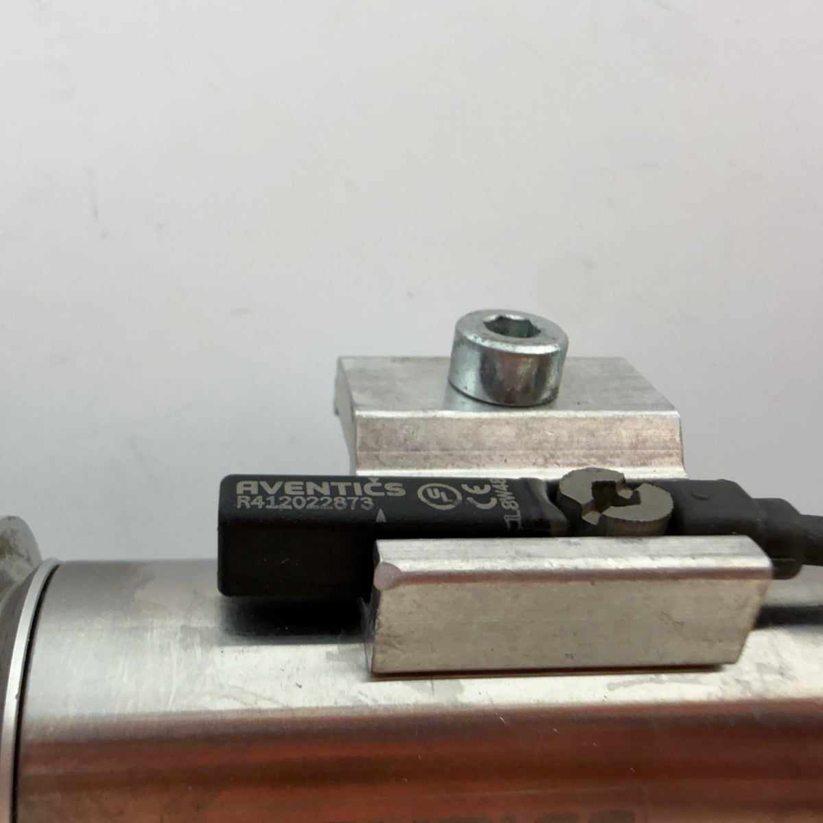 AVENTICS 0822333206 MNI Pneumatic Cylinder 20mm Bore 125mm Stroke with 2 Sensors