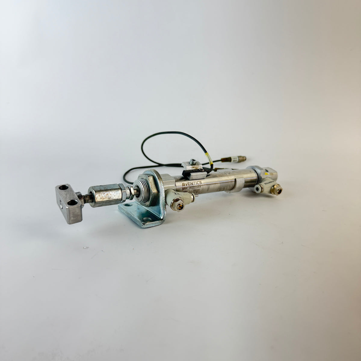 AVENTICS 0822333204 MNI Pneumatic Cylinder 20mm Bore 80mm Stroke with 2 Sensors